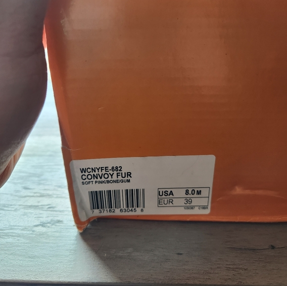 Lugz pink faux fur boots sz8 - Picture 3 of 3